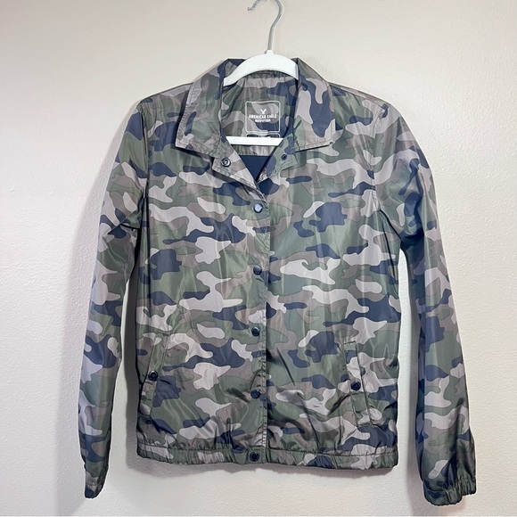 American Eagle outfitters small camouflage, windbreaker button-down jacket EUC - Picture 1 of 3